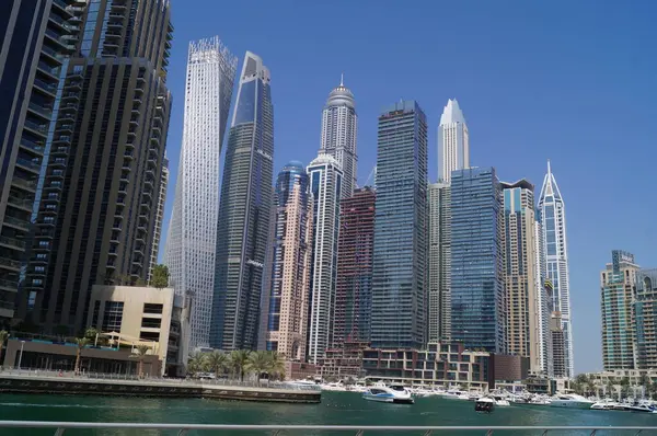 Arranha Céus São Magníficos Arquitetura Moderna Dubai Emirados Árabes Unidos — Fotografia de Stock