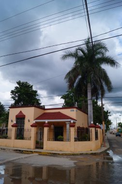 Oxkutzcab 'deki sokak manzarası. Yucatan, Meksika