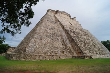 Uxmal eski bir Maya kentidir. Meksika.