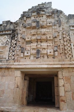 Uxmal eski bir Maya kentidir. Meksika.