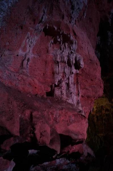 Luce Sulla Pietra Grotta Lolthun Lingua Maya Una Pietra Fiore — Foto Stock