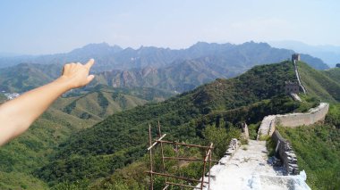 Turizm sezonunda Çin Seddi. Çin
