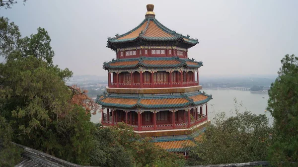 Torre Incenso Budista Summer Palace Está Localizado Nas Margens Lago — Fotografia de Stock