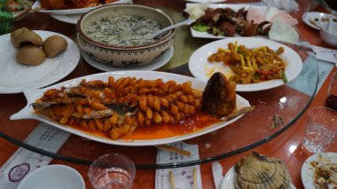 Durgun hayat. Ulusal Çin mutfağı yemekleri. Pekin, Çin