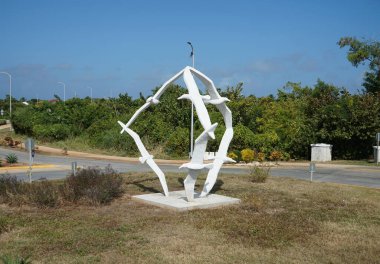 Cayo Santa Maria, Küba 'nın kuzeyindeki Jardines del Rey takımadasına bağlı bir adadır. Ada, ana adadaki Caibarin kasabasına karayolu ve köprü ile bağlıdır. Küba   
