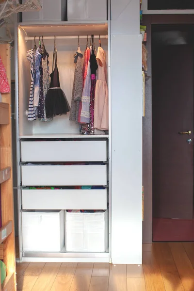 Almacenamiento en armario. Habitación para niños — Foto de Stock