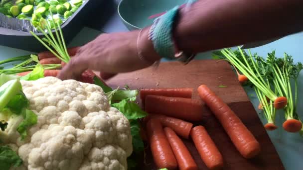 Slow Motion Video Person Preparing Vegetables Kitchen — Stock Video