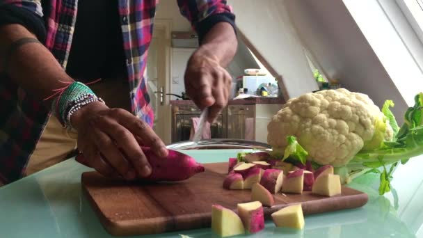 Slow Motion Video Person Preparing Vegetables Kitchen — Stock Video