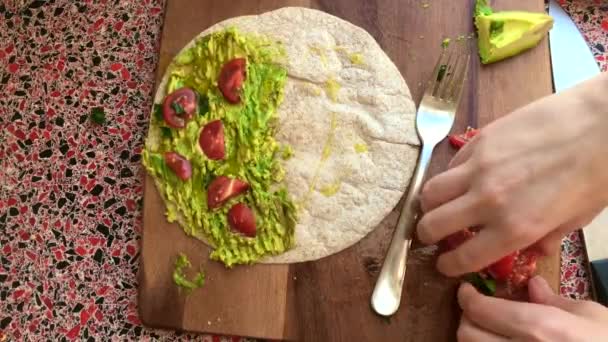 Vue Ensemble Personne Qui Fait Taco Mexicain Heure Déjeuner — Video