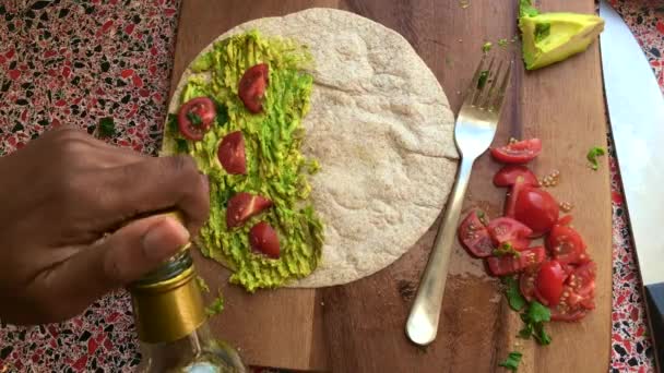 Vista Dall Alto Persona Che Taco Messicano All Ora Pranzo — Video Stock