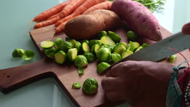 Top View Persoon Het Maken Van Gezonde Maaltijd Thuis — Stockvideo