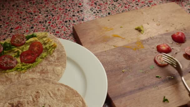Widok Osobę Robiącą Tacos Domu — Wideo stockowe