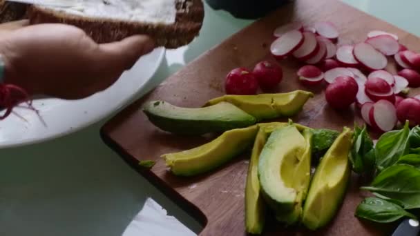 채식주의자 샌드위치를 만드는 보이는 요리사 — 비디오