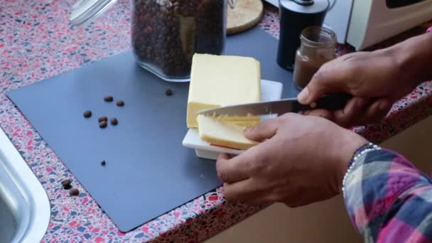 Personne Faisant Café Pare Balles Maison Pour Petit Déjeuner — Video