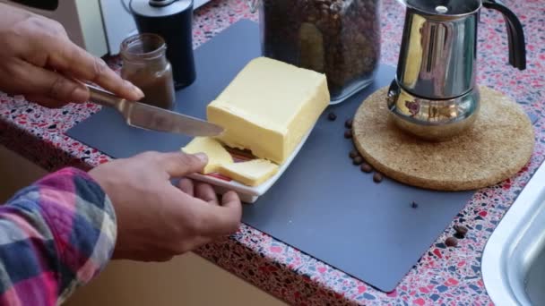 Personne Faisant Café Pare Balles Maison Pour Petit Déjeuner — Video