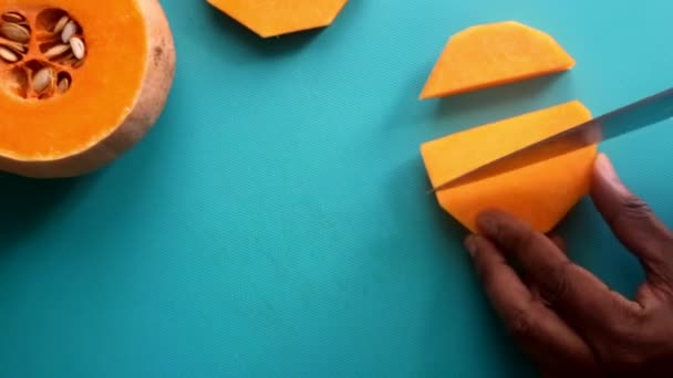 Плоский Лежак Готує Гарбузовий Буттернатний Кабачок — стокове відео
