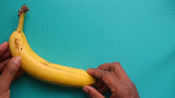 Person Hands Preparing Fruits Wooden Chopping Board — Stock Video