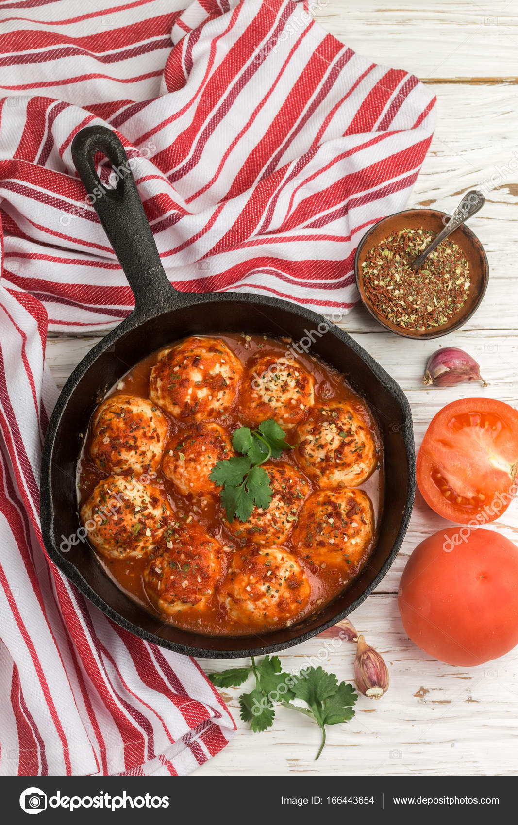 tomatensaus kruiden tomatensaus kruiden