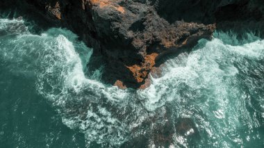 okyanus dalgalarının havadan görünümü, Dar es Salaam