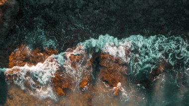 okyanus dalgalarının havadan görünümü, Dar es Salaam