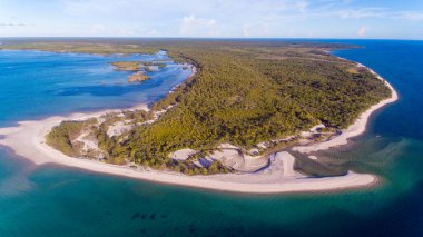 Kumsal bölgesi, mafya adası.