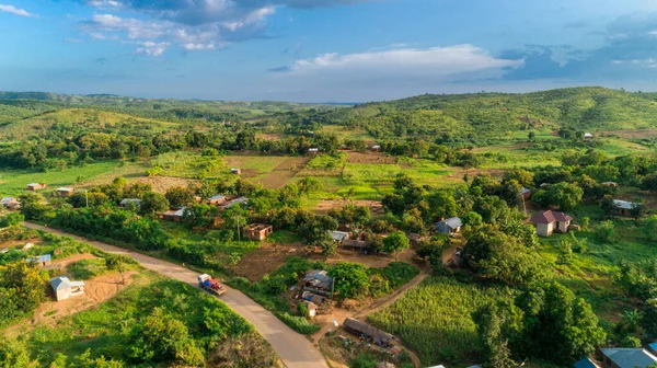 Vista Aérea Pastagens Exuberantes Intermináveis Terras Agrícolas Cidade Morogoro Tanzânia — Fotografia de Stock