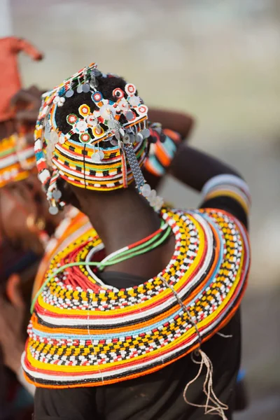 Turkana Kadın Giyen Boncuk Geleneksel Jewerly Yaptı — Stok fotoğraf