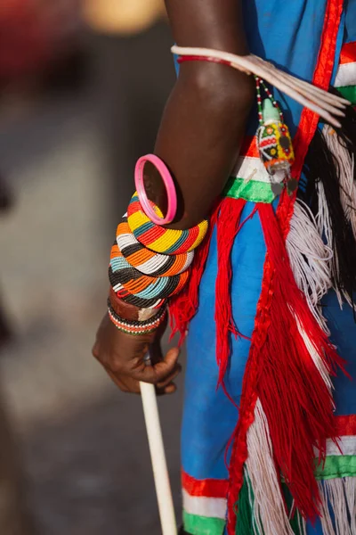 Nahaufnahme Eines Turkana Mannes Mit Einem Traditionellen Perlenarmband — Stockfoto