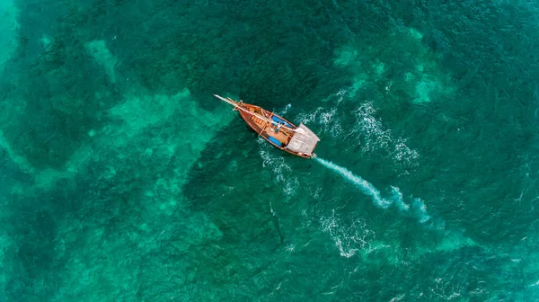 Lokalne Fiashermen Drewniane Tradycyjne Dhow — Zdjęcie stockowe