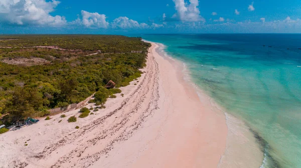 Matemwe kıyı şeridinin havadan görünüşü, Zanzibar