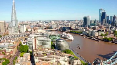 Londra 'nın ve Londra' nın havadan görünüşü