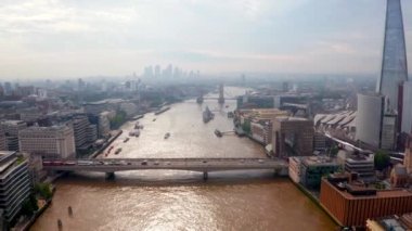 Londra 'nın ve Londra' nın havadan görünüşü