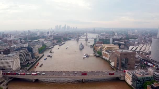 론돈 과 강의 공중에서 찍은 사진은 thames london — 비디오