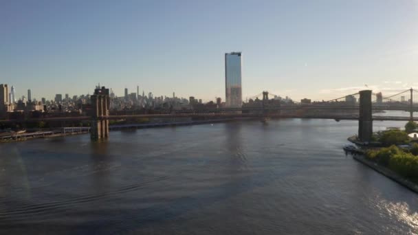 vue aérienne du pont de brooklyn sur la rivière Hudson 