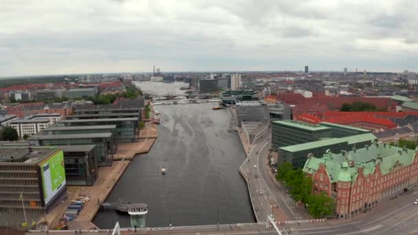 Vista aérea de los puentes del canal del copenhagen denmark — Vídeo de stock