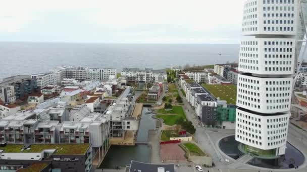 Letecký pohled na malmské město ve Švédsku — Stock video