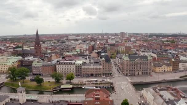 İsveç 'teki Malmö şehrinin hava manzarası — Stok video