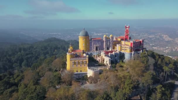 リスボン近くのペナ宮殿シントラ・パラシオの空中展望 — ストック動画