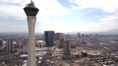 Las Vegas Nevada 'daki stratosfer otelinin hava görüntüsü.