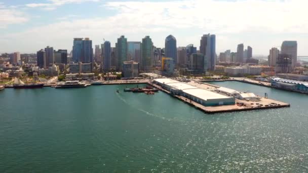 Aerial view of the san diego harbour docks and uss midway carrier — Stock Video
