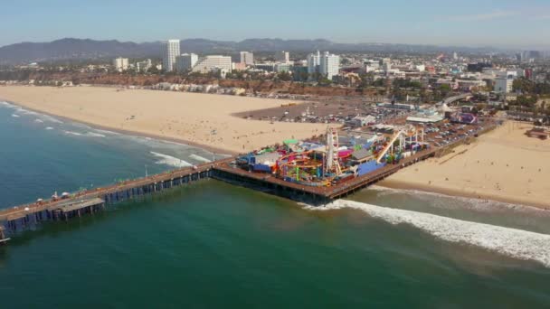 Aerial view of the santa monica pier in california — Stock Video