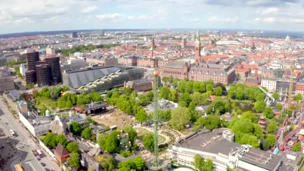 Légi kilátás a tivoli kertek vidámpark város Koppenhága — Stock videók