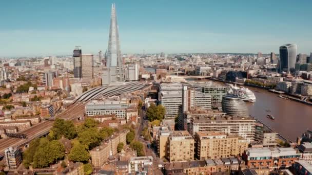 Légi kilátás torony híd szilánk London Skyline London egyesült királyság — Stock videók