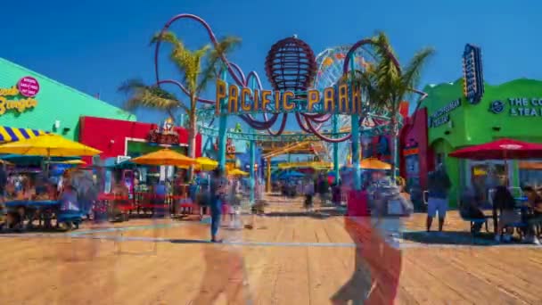 Time lapse vue des gens au parc d'attractions du Pacifique à Santa Monica en Californie — Video