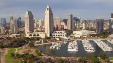 San Diego rıhtımının hava manzarası çok güzel.