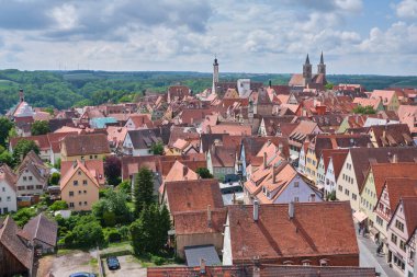 Tarihi Rothenburg şehrinin merkezine bakın.