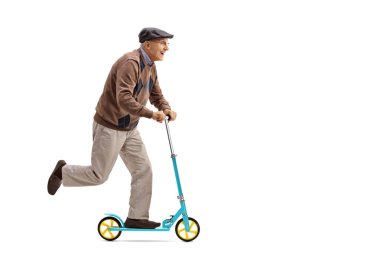 Bir scooter sürme Ssenior