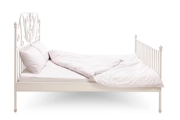 Bett isoliert auf weißem Hintergrund — Stockfoto