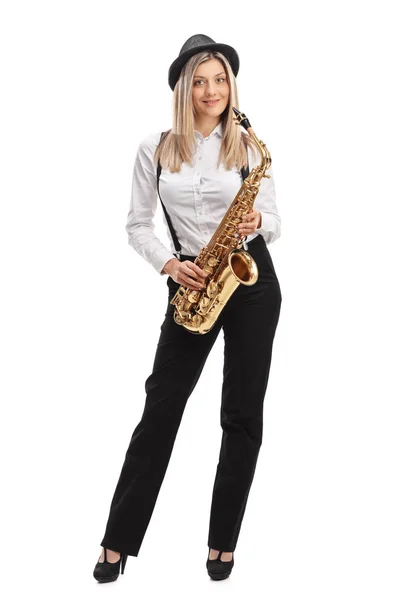 Жіночий джазовий музикант з саксофоном — стокове фото