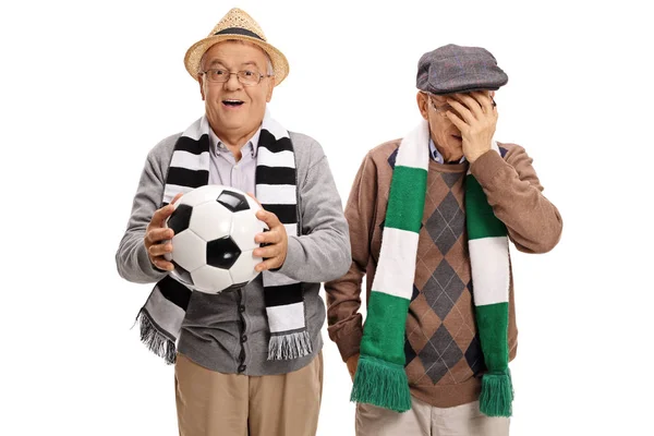 Two elderly football fans — Stock Photo, Image